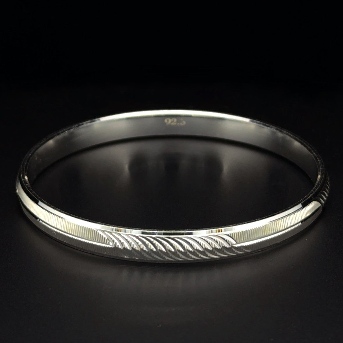 Curvey Links Kada