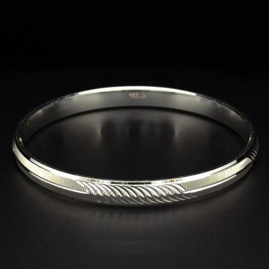 Curvey Links Kada